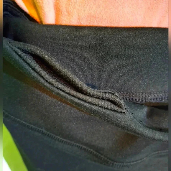 Fabletics powerhold  crop - Picture 2 of 3